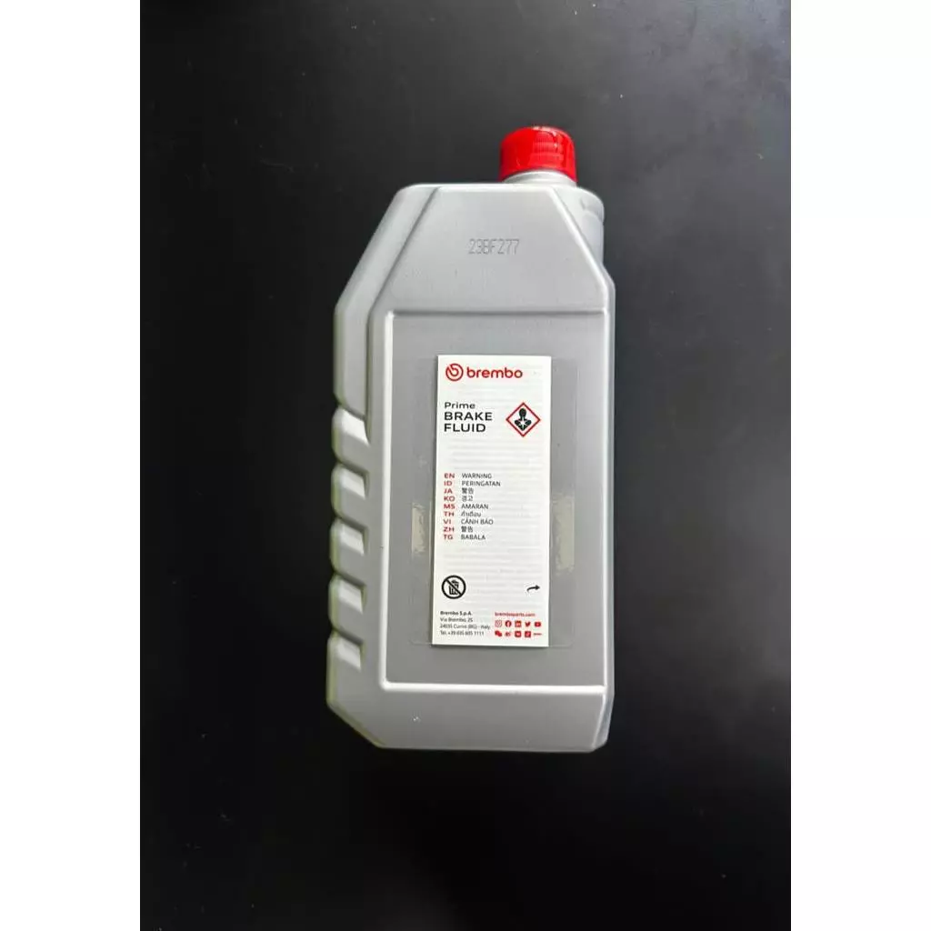 Brembo Premium Brake Fluid DOT 4 (1L) (L04010) - Image 2